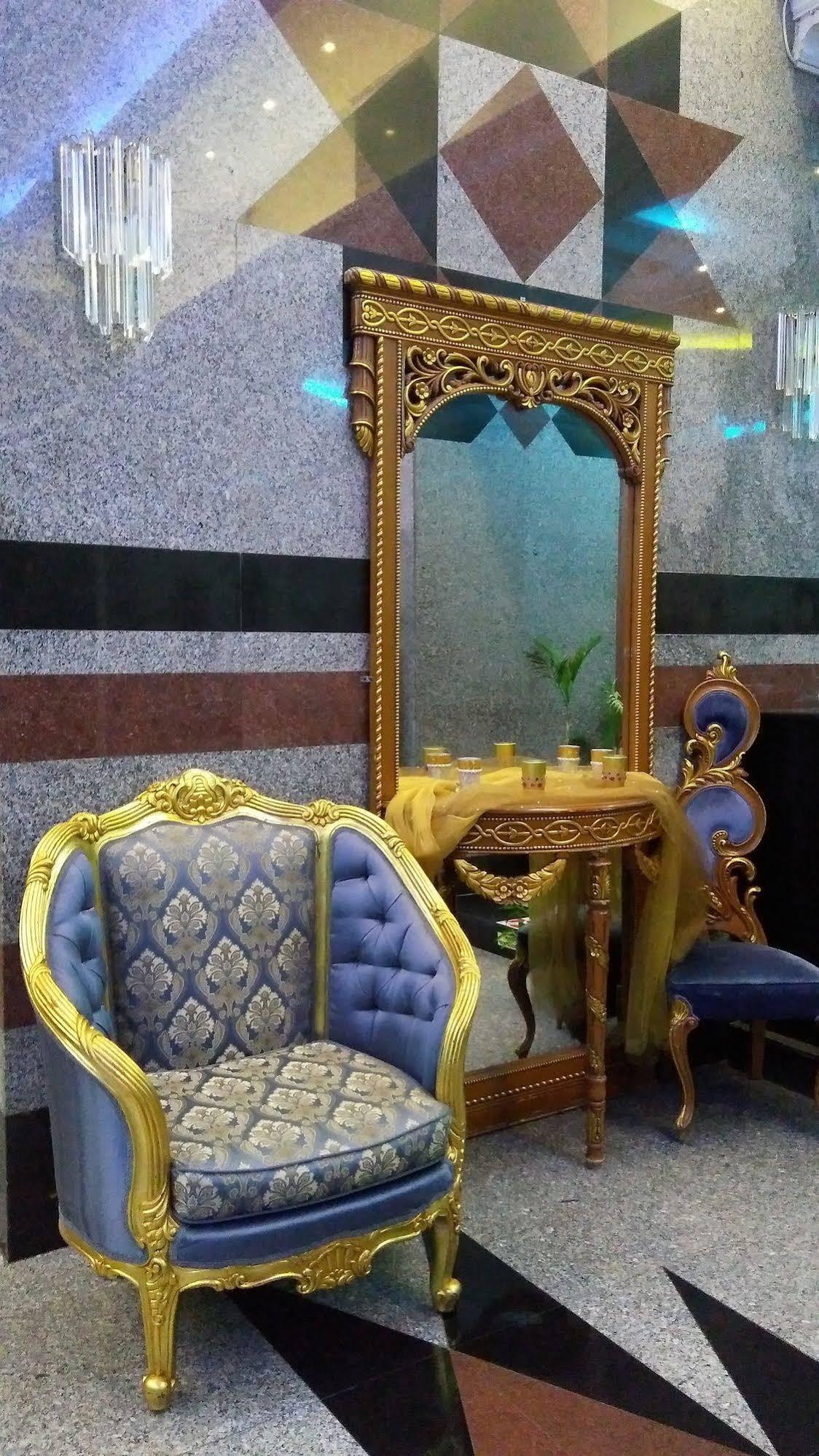 שארג'ה Royal Crown Suites מראה חיצוני תמונה